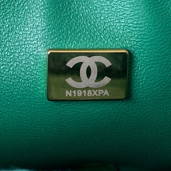 CHANEL FLAP BAG Fashionable 441 - Image 10
