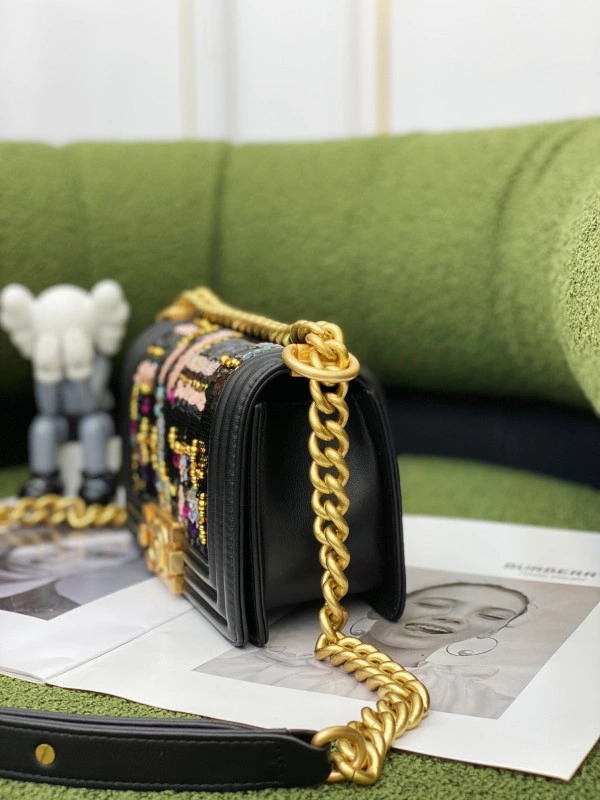 WellDesigned CHANEL BOY BAG 20CM 178 - Image 9