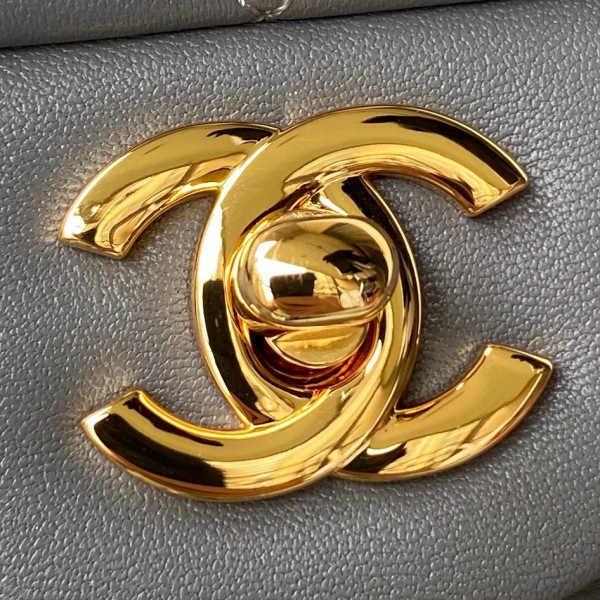CHANEL FLAP BAG Affordable 597 - Image 4