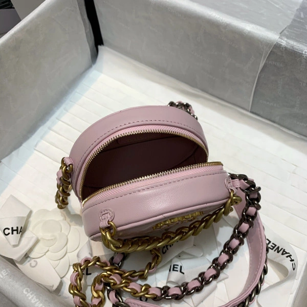 HighQuality CHANEL 19 CHANELUTCH WITH CHAIN 47 - Image 9