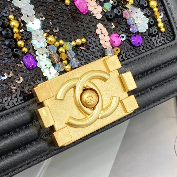 WellDesigned CHANEL BOY BAG 20CM 178 - Image 4