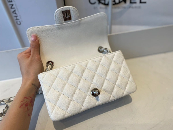 Trendy CHANEL FLAP BAG 20CM 633 - Image 9