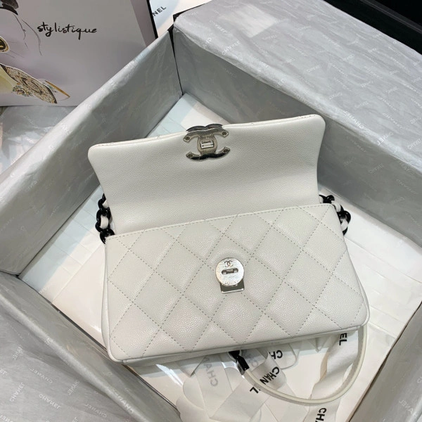 WellDesigned CHANEL SMALL FLAP BAG 659 - Image 9
