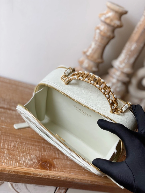 StreetReady CHANEL VANITY CASE 1254 - Image 9