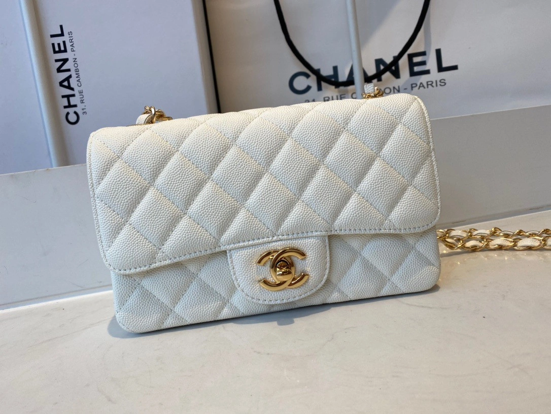 StreetReady CHANEL FLAP BAG 20CM 621 - Image 3