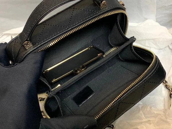 CHANEL VANITY CASE SmartChoice 1242 - Image 9