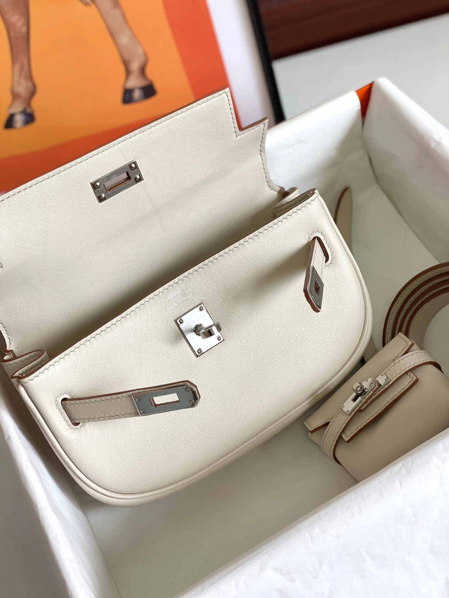 Affordable 1477 Hermes AAA Quality Belt Bags For Women - Image 8