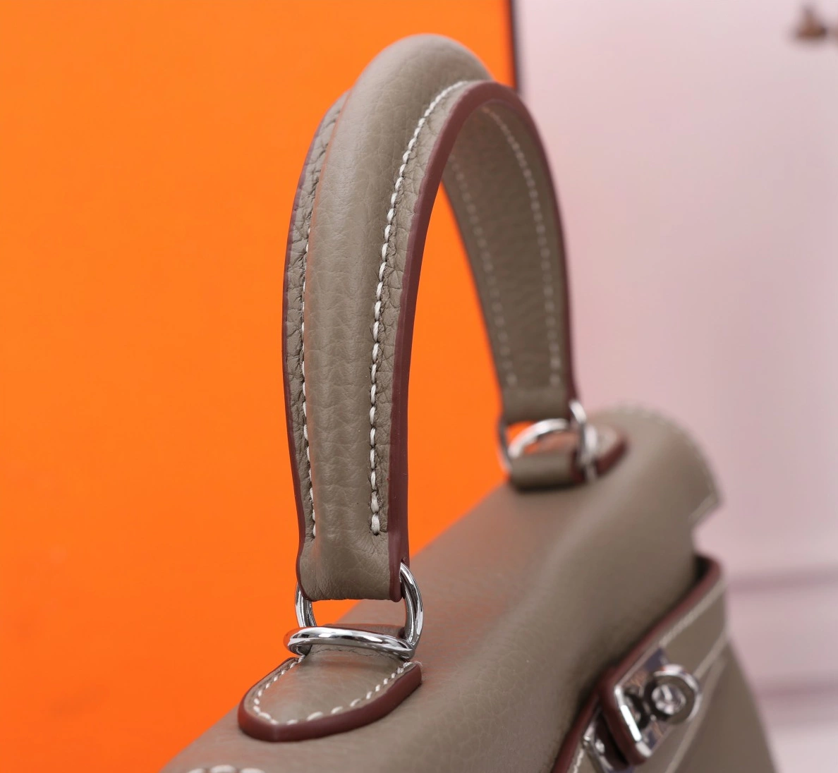 Affordable 3989 Hermes AAA Quality Handbags For Women - Image 3