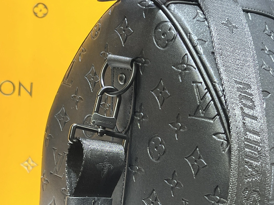 Affordable 7789 Louis Vuitton Travel Bags - Image 8