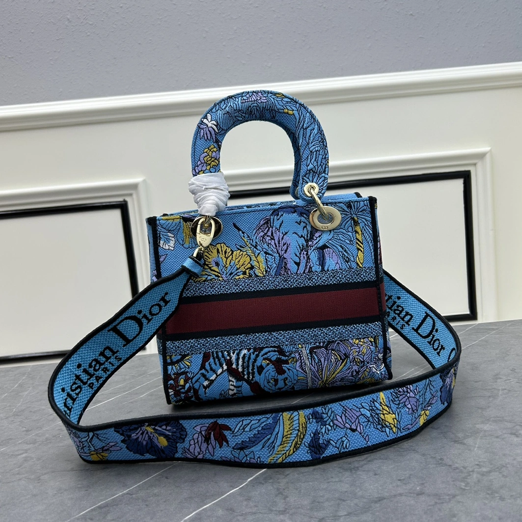 Affordable 9871 Christian Dior AAA Quality Handbags For Women - Image 3