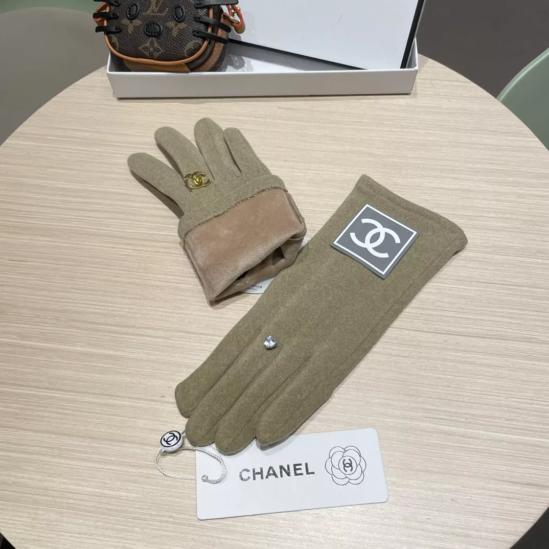 AllSeason 6863 Chanel Gloves - Image 3