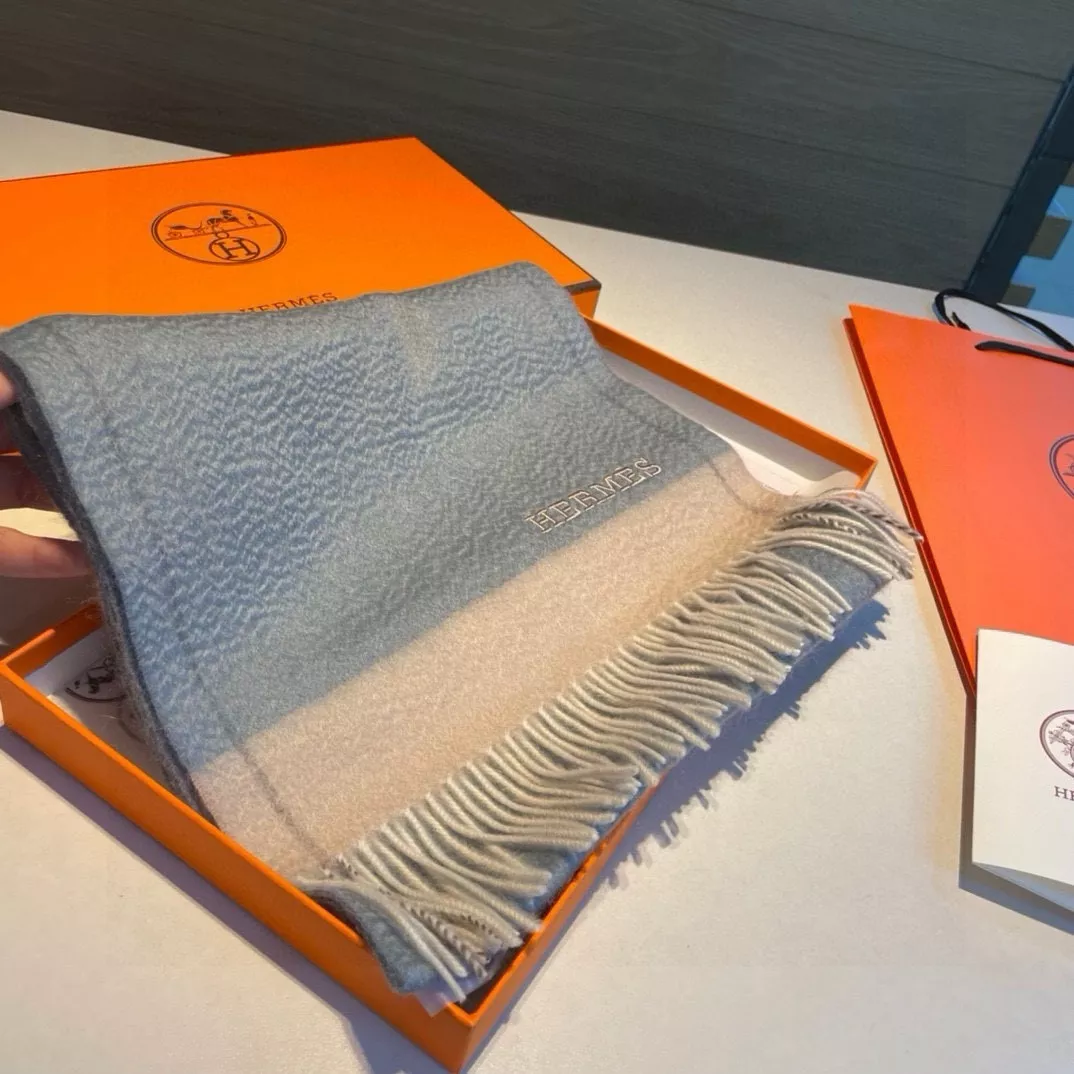 Bold 467 Hermes Scarf For Women - Image 3