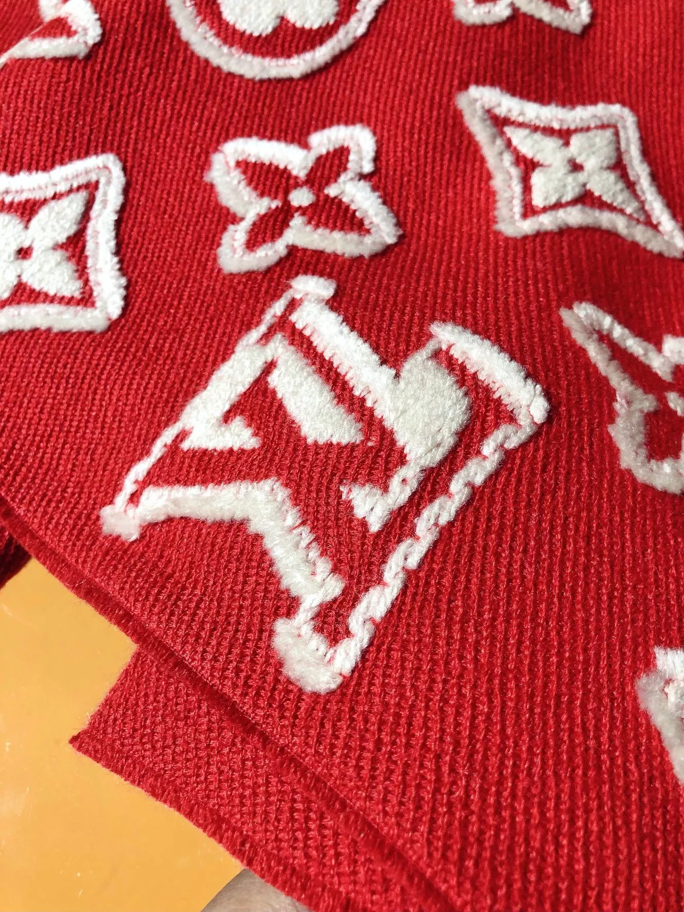 Bold 4947 Louis Vuitton Scarf For Women - Image 5