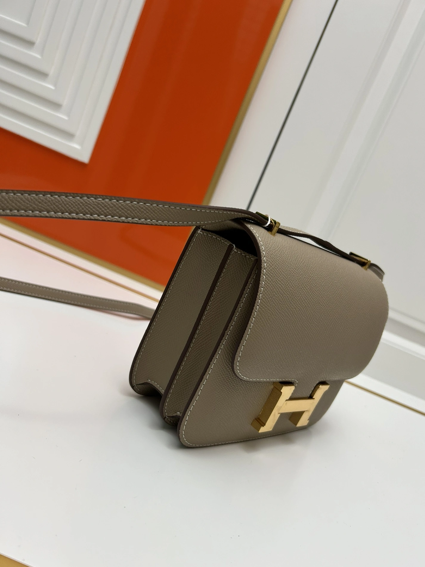 Bold 7422 Hermes AAA Quality Messenger Bags For Women - Image 3