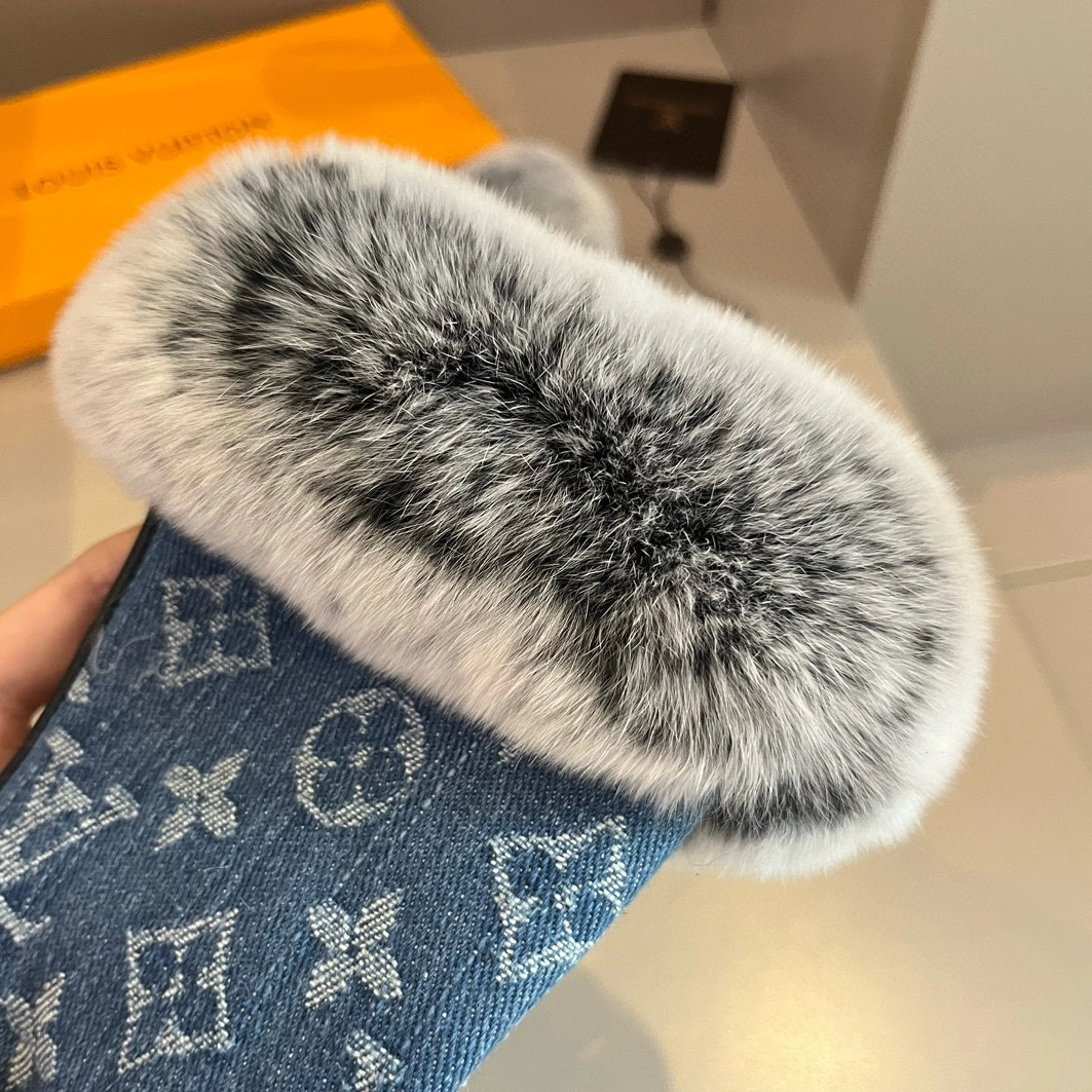 Bright 106 Louis Vuitton LV Gloves For Women - Image 7