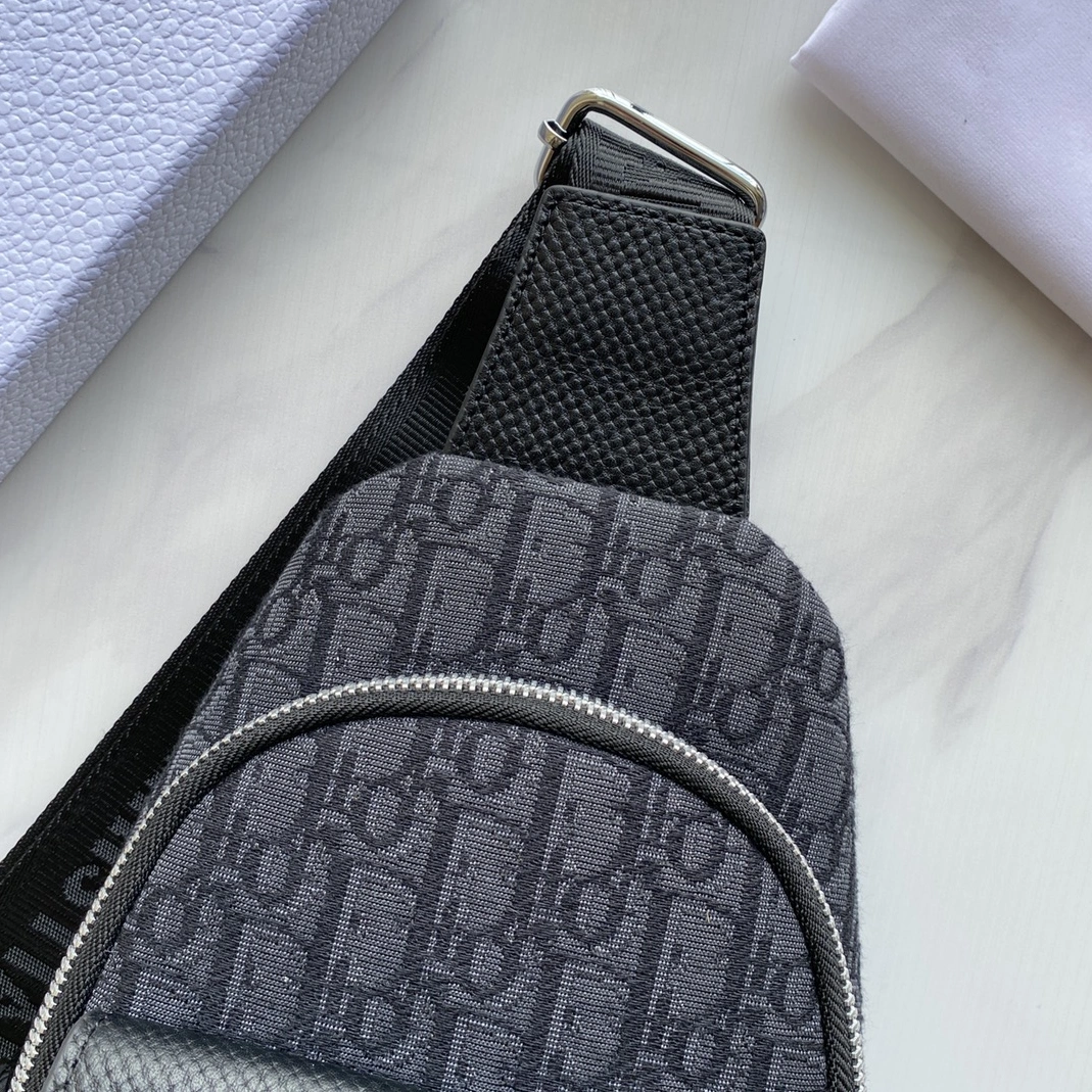 Bright 4526 Christian Dior AAA Man Messenger Bags - Image 4