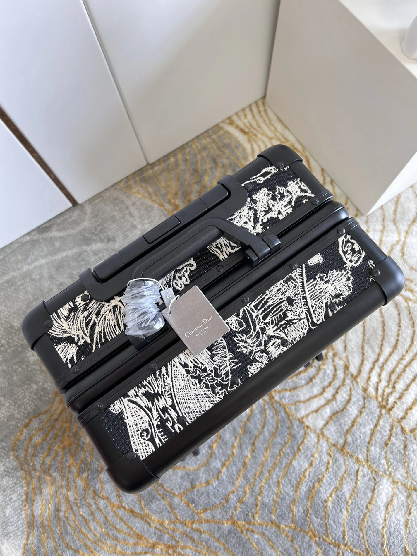 Bright 6327 Christian Dior Luggage and Duffle - Image 7