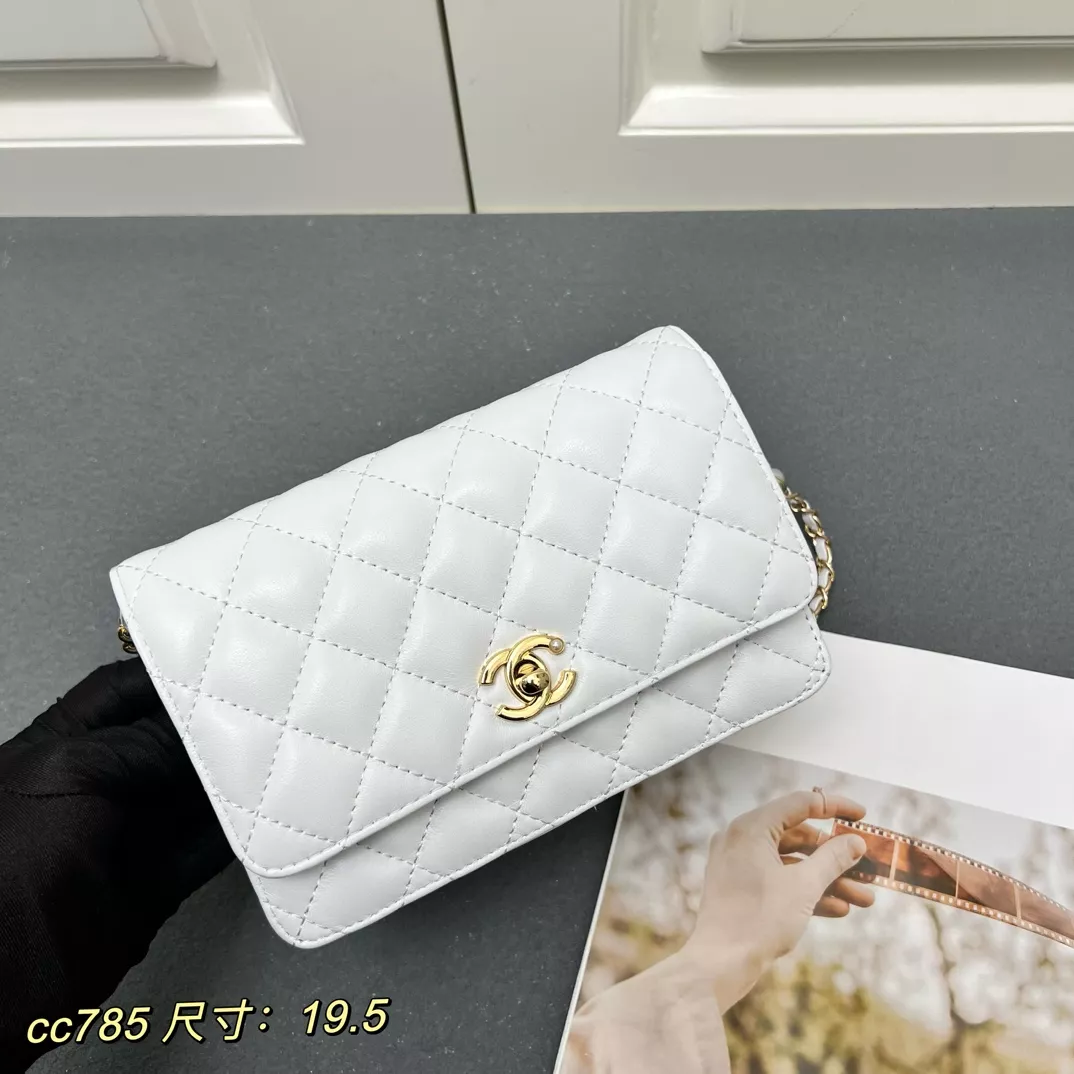 Chanel AAA Quality Messenger Bags For Women EasyMatch 2590