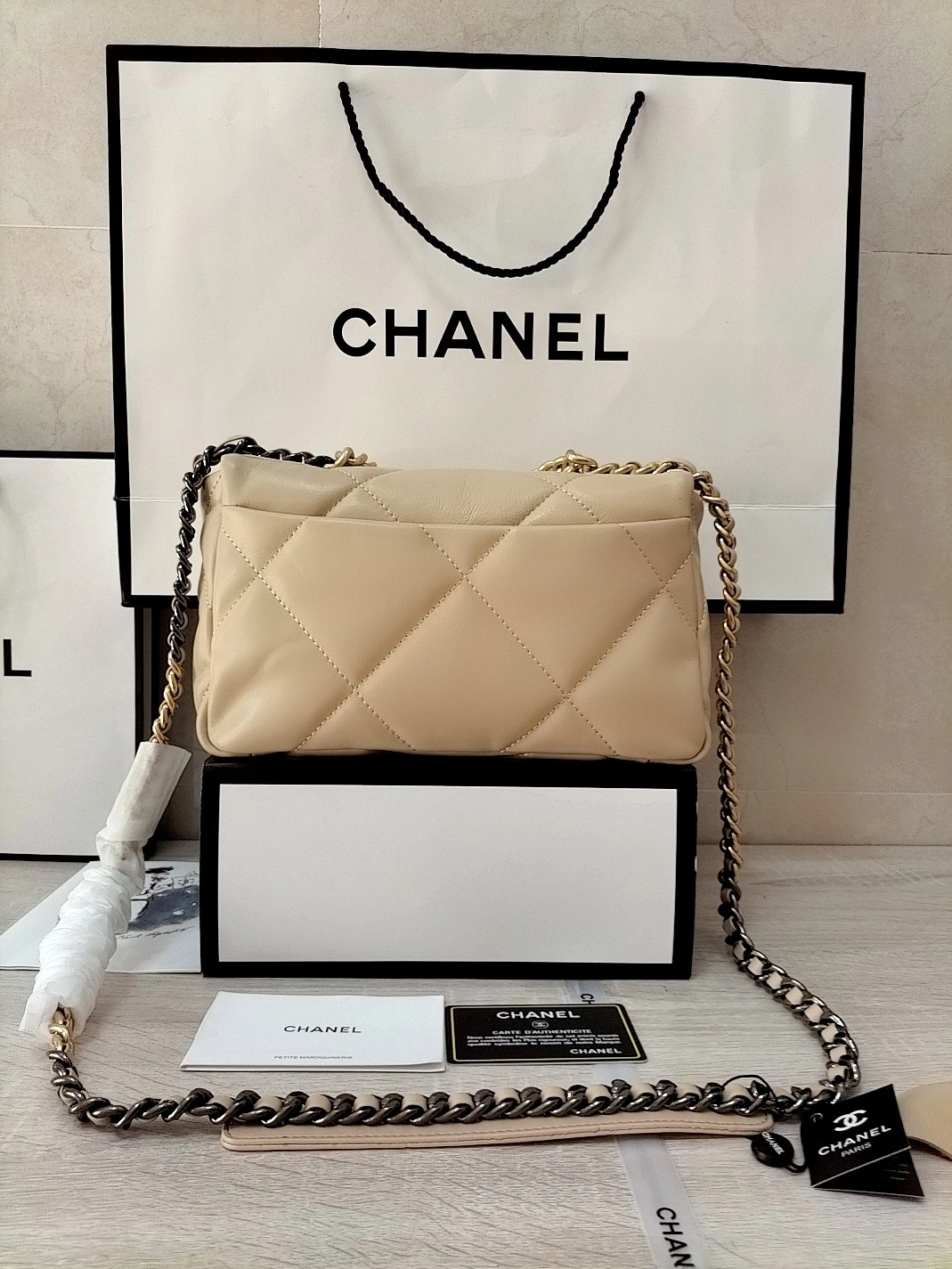 Chanel AAA Quality Messenger Bags For Women Flexible 2904 - Image 3