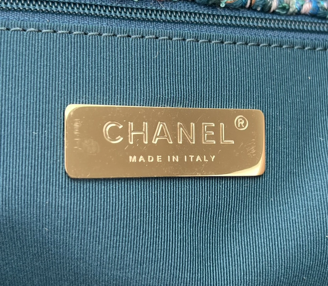 Chanel AAA Quality Messenger Bags For Women Versatile 2413 - Image 7