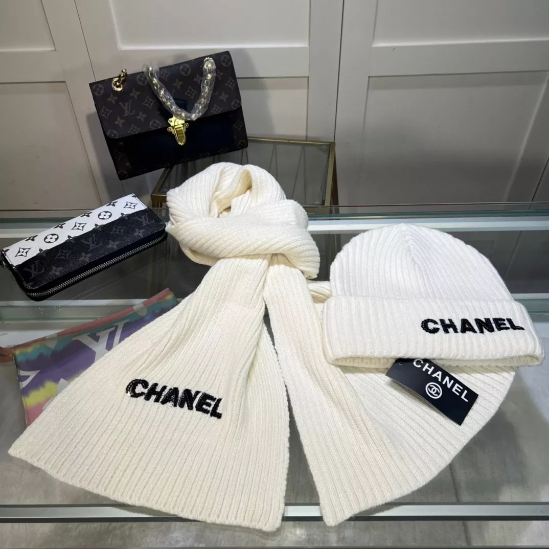 Chanel Hat and Scarf Set EasyMatch 3903