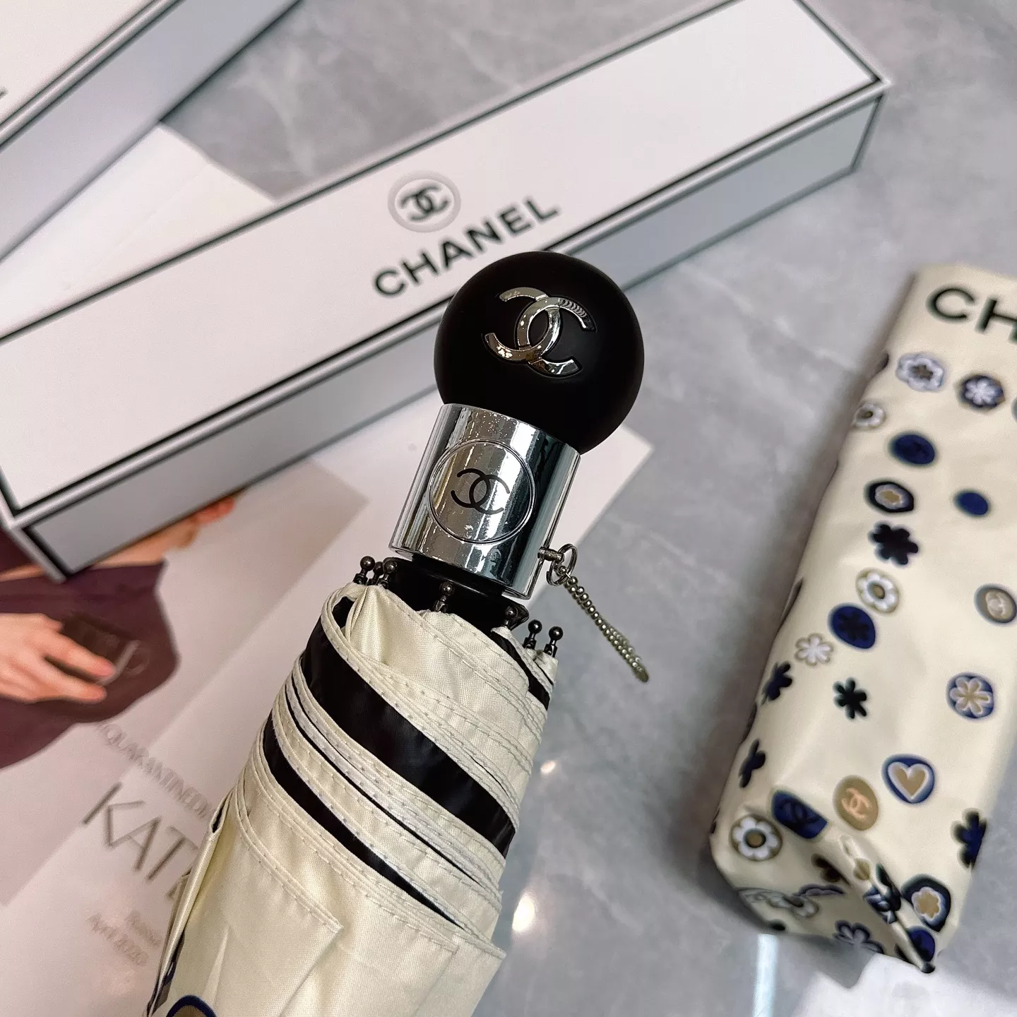 Chanel Umbrellas Fashionable 5139 - Image 3