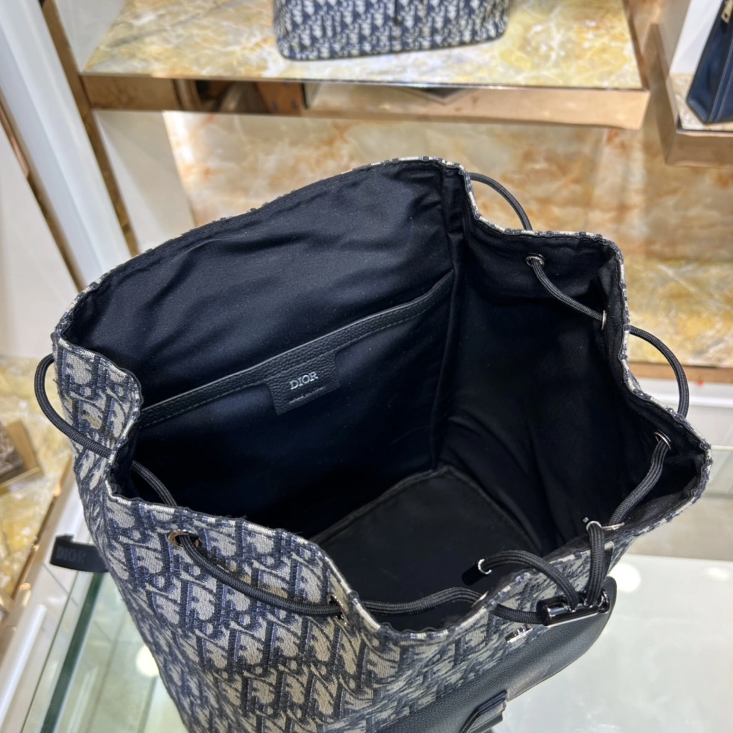 Christian Dior AAA Man Backpacks Practical 6068 - Image 7