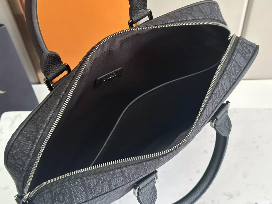Christian Dior AAA Man Handbags Refined 6934 - Image 8