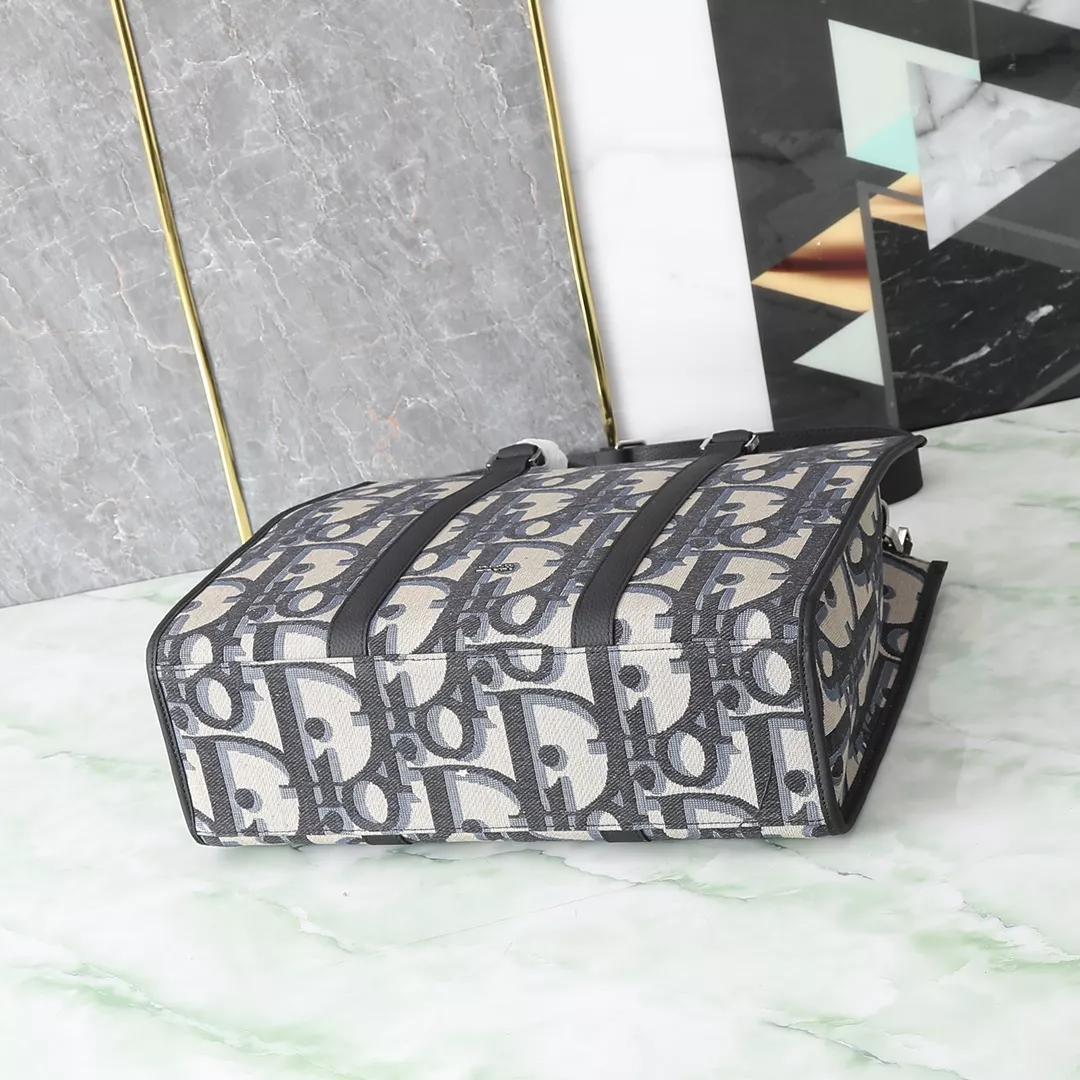Christian Dior AAA Man Handbags Sleek 1481 - Image 4
