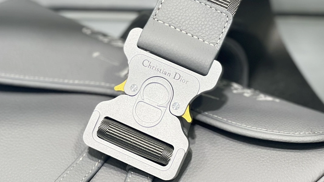 Christian Dior AAA Man Messenger Bags Affordable 3778 - Image 6