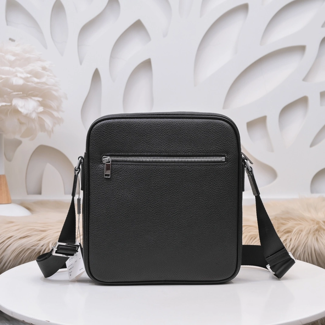 Christian Dior AAA Man Messenger Bags Flexible 8868