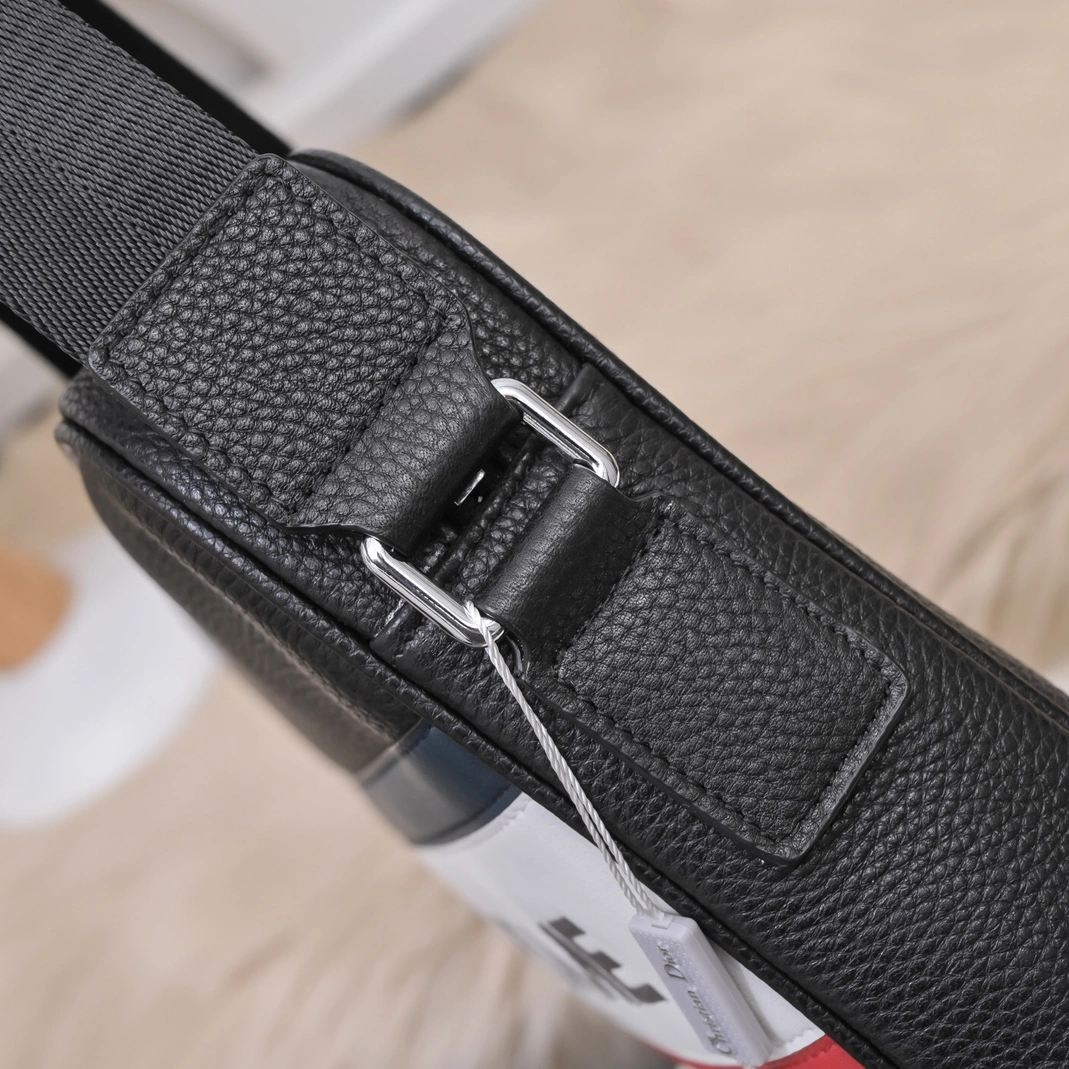 Christian Dior AAA Man Messenger Bags Flexible 8868 - Image 5