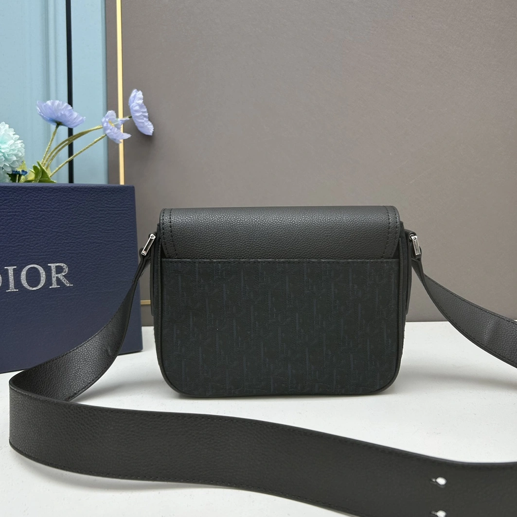 Christian Dior AAA Man Messenger Bags HighQuality 2975 - Image 3