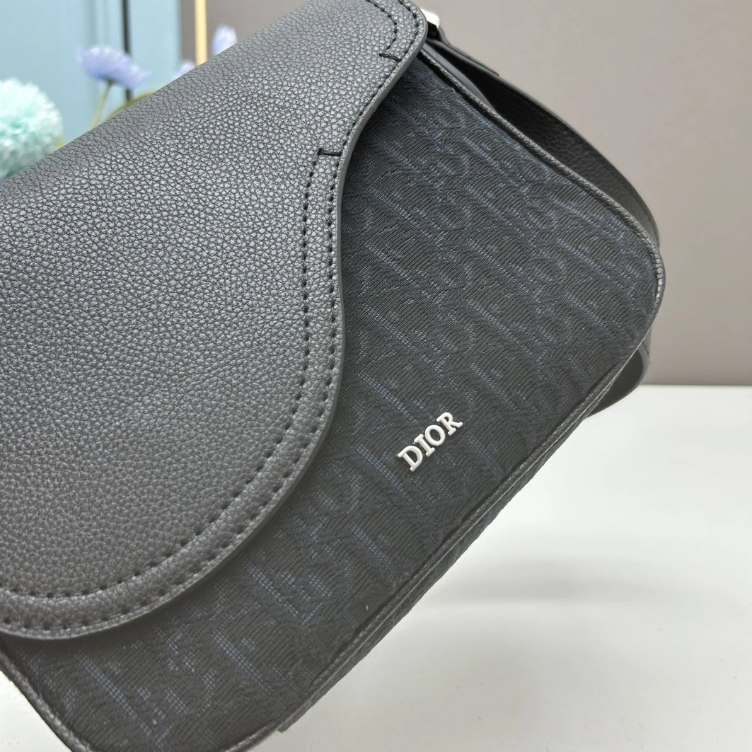 Christian Dior AAA Man Messenger Bags HighQuality 2975 - Image 4