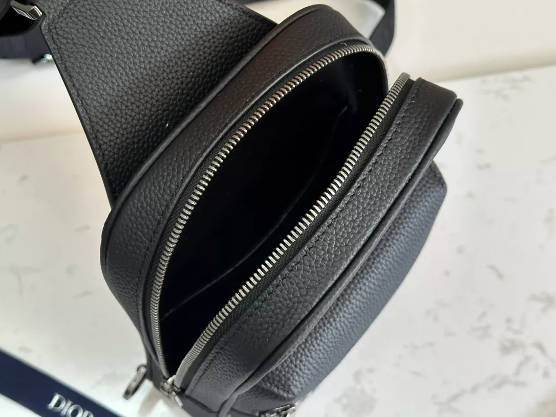 Christian Dior AAA Man Messenger Bags Sleek 673 - Image 7