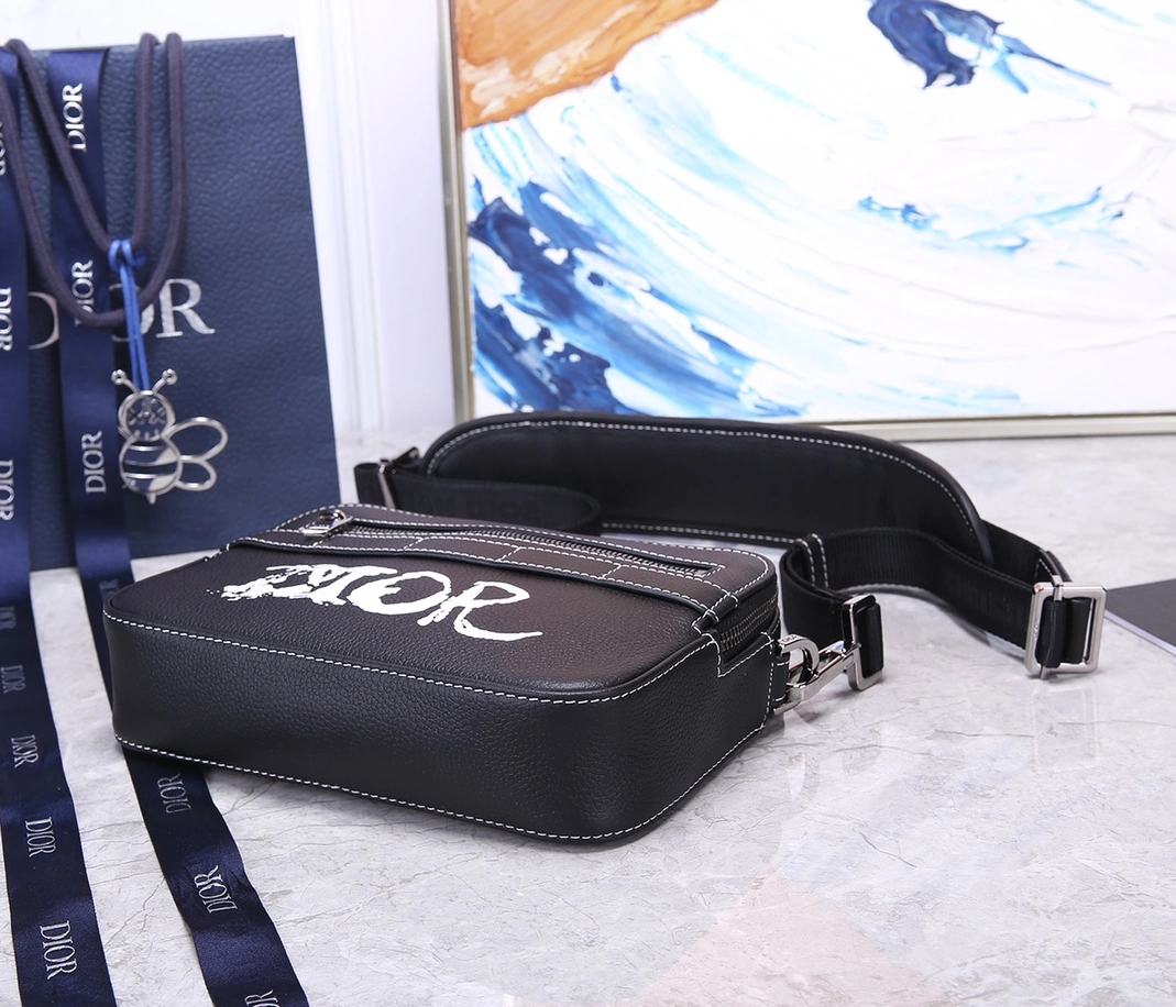 Christian Dior AAA Man Messenger Bags Vibrant 920 - Image 5