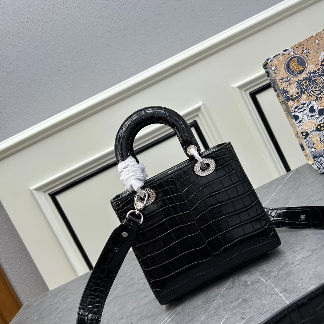 Christian Dior AAA Quality Handbags For Women Classic 2715 - Image 3