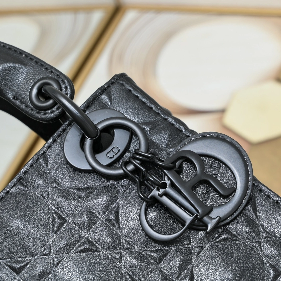 Christian Dior AAA Quality Handbags For Women HighQuality 1625