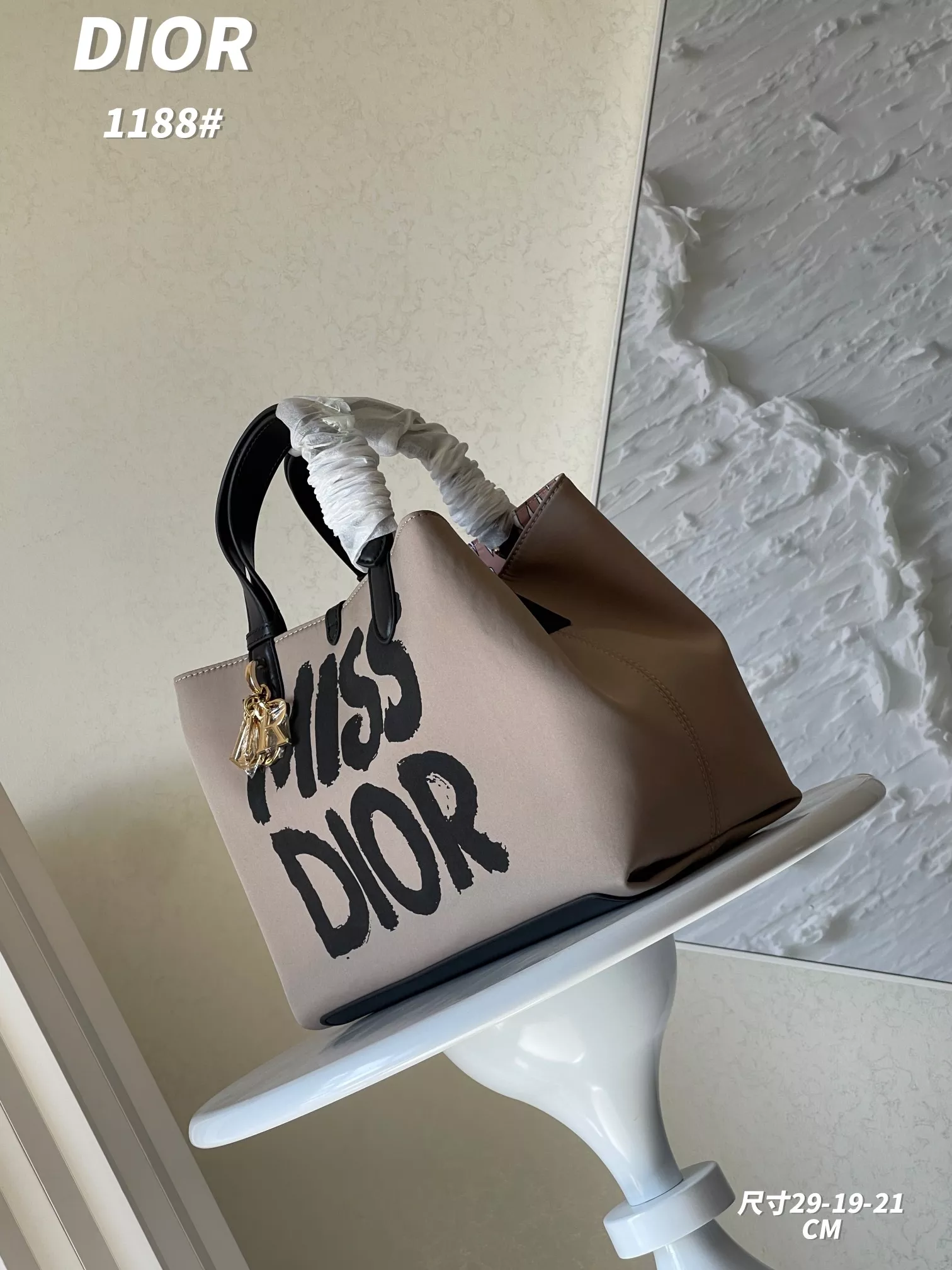 Christian Dior AAA Quality Handbags For Women Minimalist 2079