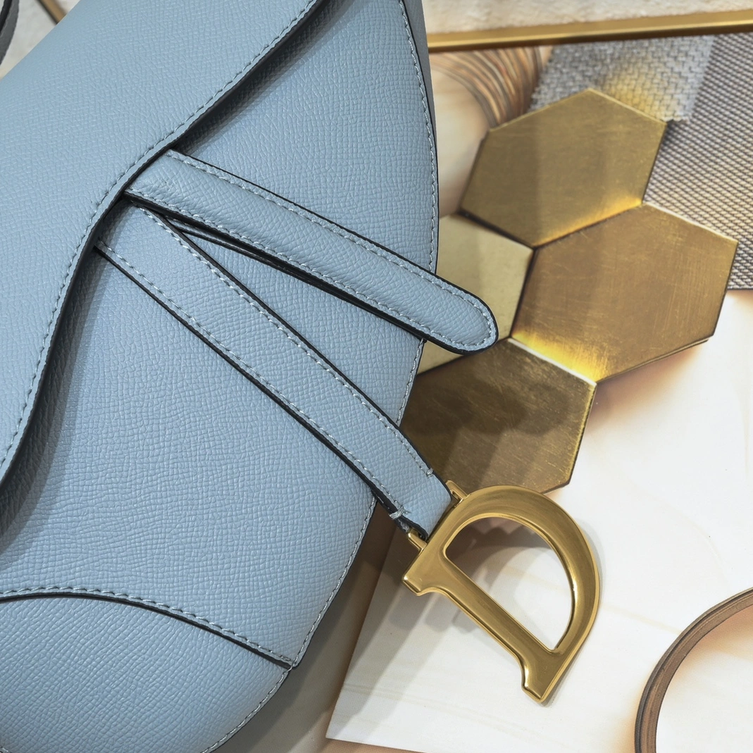 Christian Dior AAA Quality Messenger Bags For Women Cozy 8897