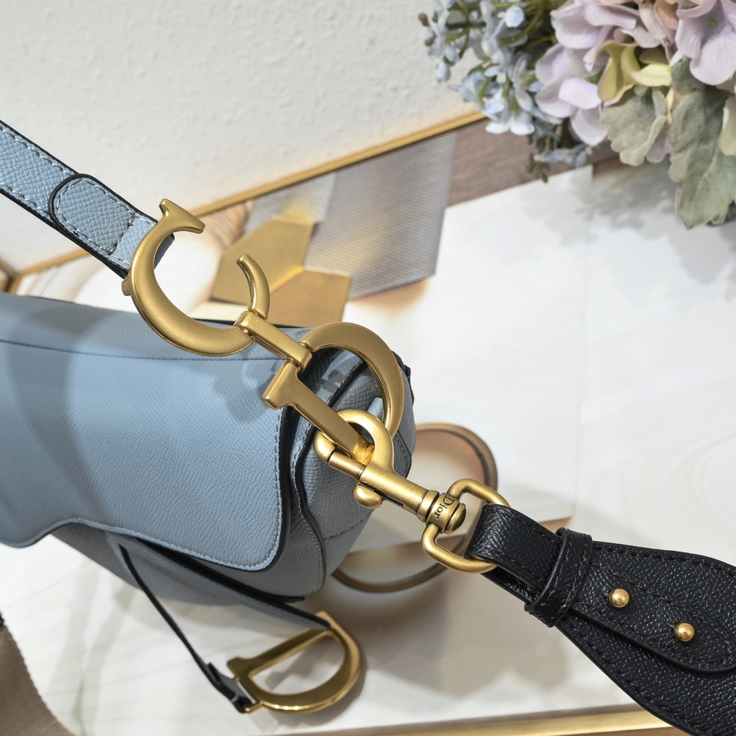 Christian Dior AAA Quality Messenger Bags For Women Cozy 8897 - Image 3