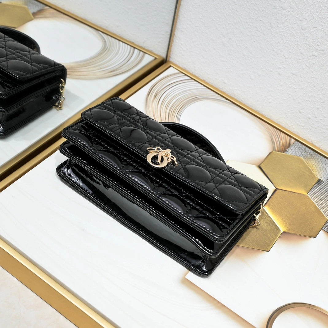 Christian Dior AAA Quality Messenger Bags For Women Flexible 7210 - Image 6