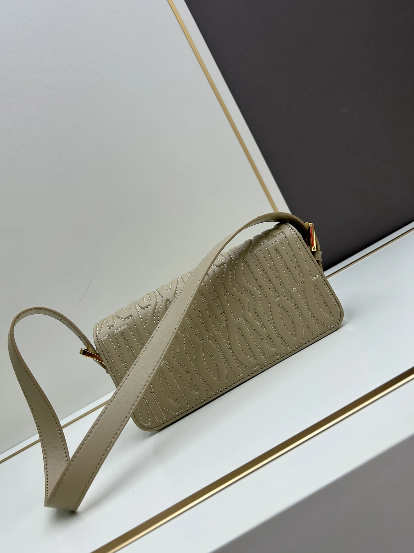 Christian Dior AAA Quality Shoulder Bags For Women Trendy 2225 - Image 3