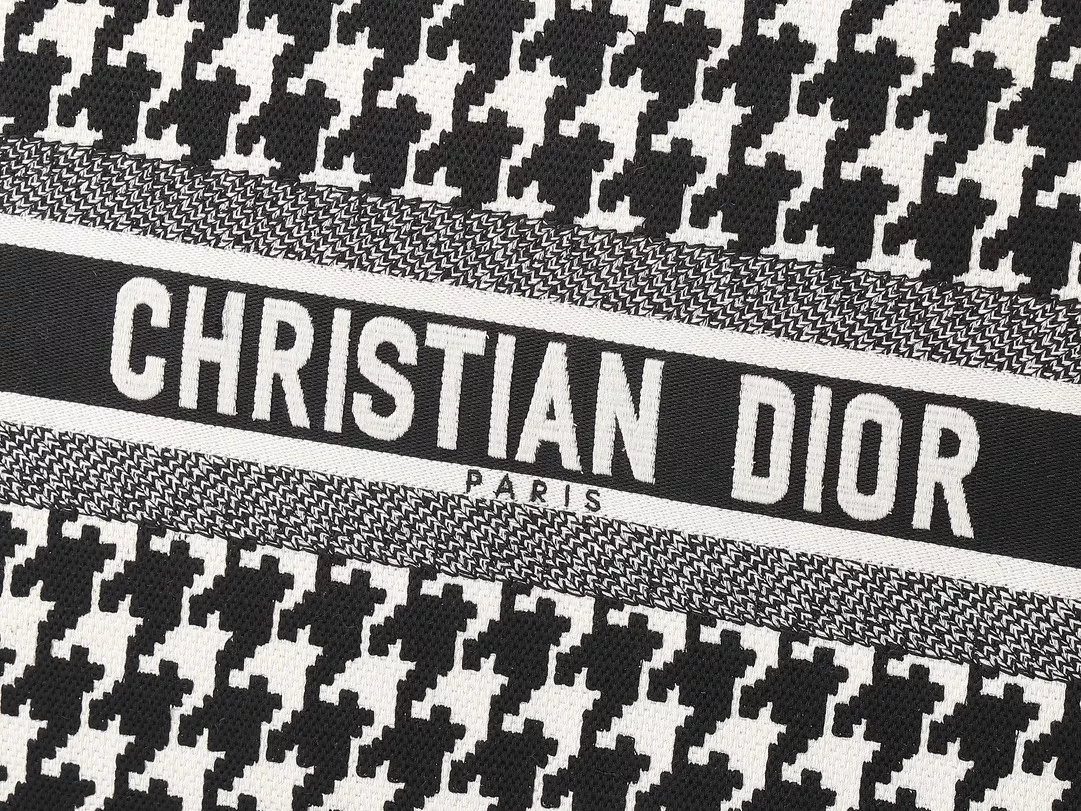 Christian Dior AAA Quality Tote-Handbags For Women Bold 6944 - Image 4