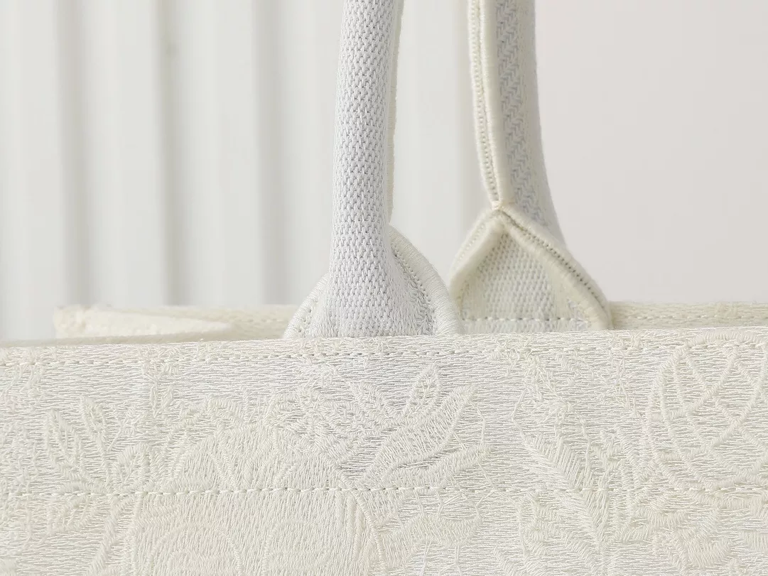 Christian Dior AAA Quality Tote-Handbags For Women Comfortable 8716 - Image 5