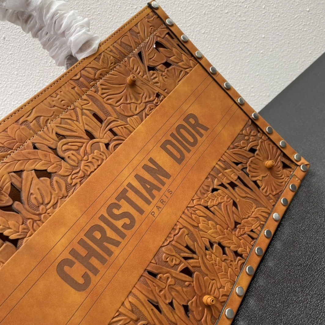 Christian Dior AAA Quality Tote-Handbags For Women Cozy 8871 - Image 3