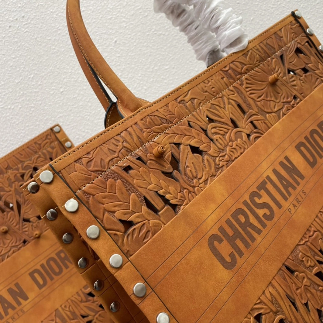 Christian Dior AAA Quality Tote-Handbags For Women Cozy 8871 - Image 4