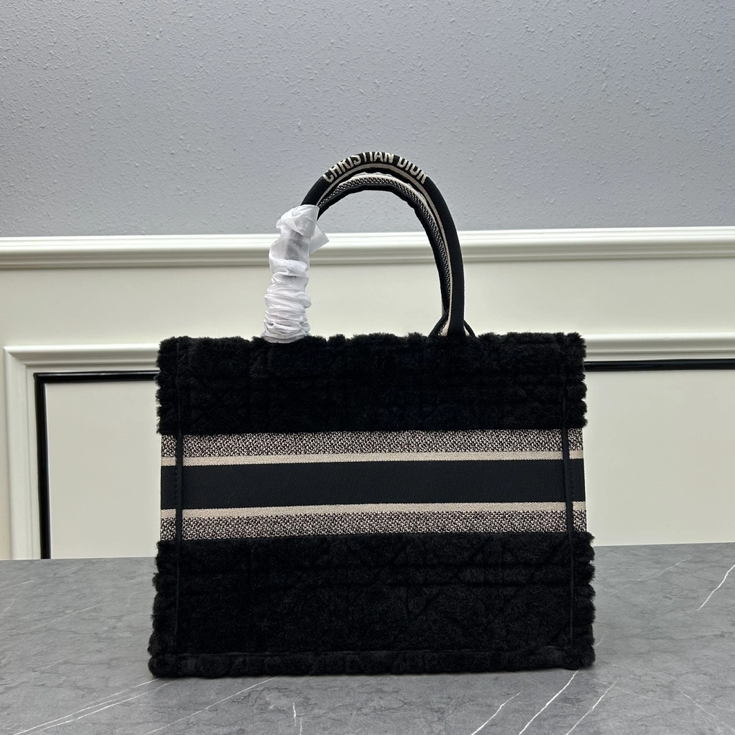 Christian Dior AAA Quality Tote-Handbags For Women Flexible 2034 - Image 3