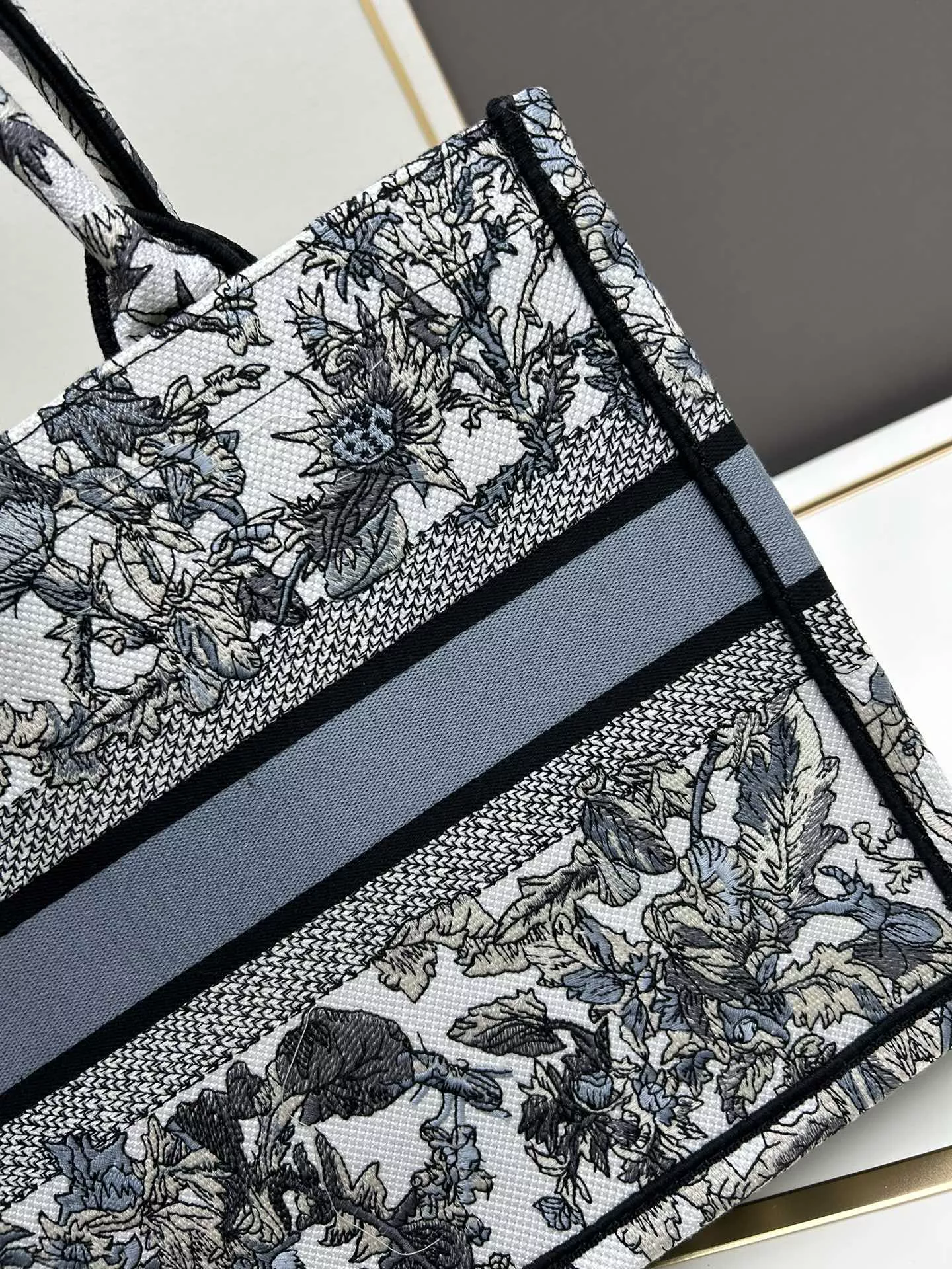 Christian Dior AAA Quality Tote-Handbags For Women GoodFit 167 - Image 6