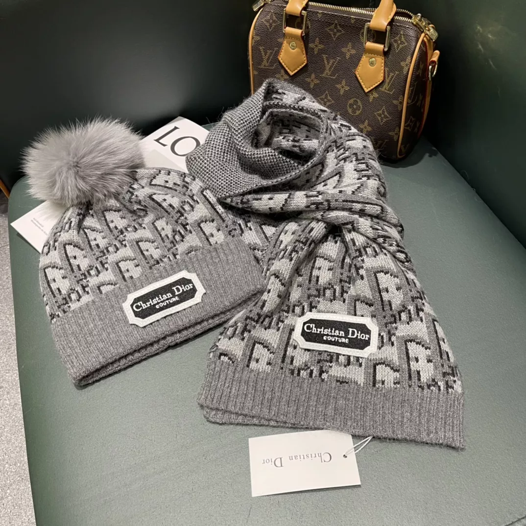 Christian Dior Hat and Scarf Set Resilient 9614